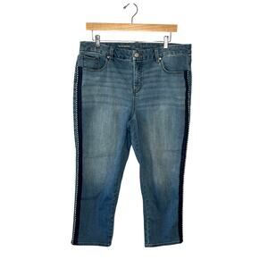 Chico's So Slimming Girlfriend Slim Leg Crop Jeans Size US 12 / Chicos Size 2